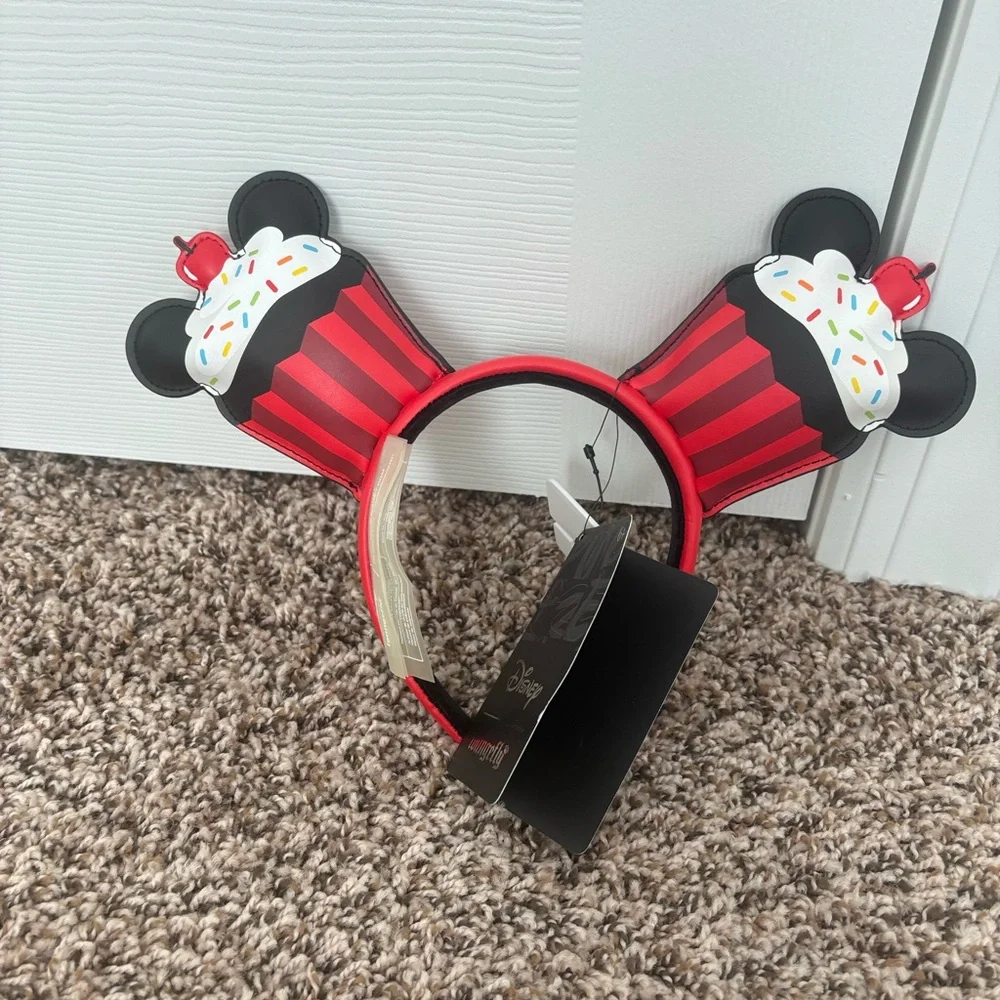 Loungefly cupcake Disney ears - Picture 4 of 4